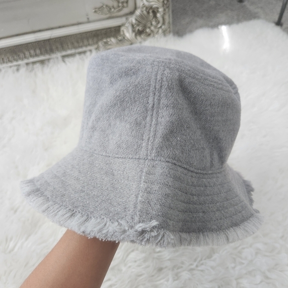 Hat Attack Frayed Edge Bucket Hat. New. Z - Picture 2 of 4